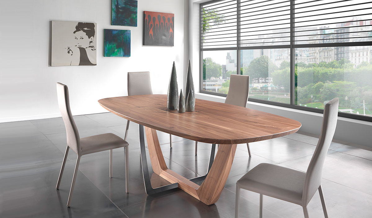 Table design en bois massif