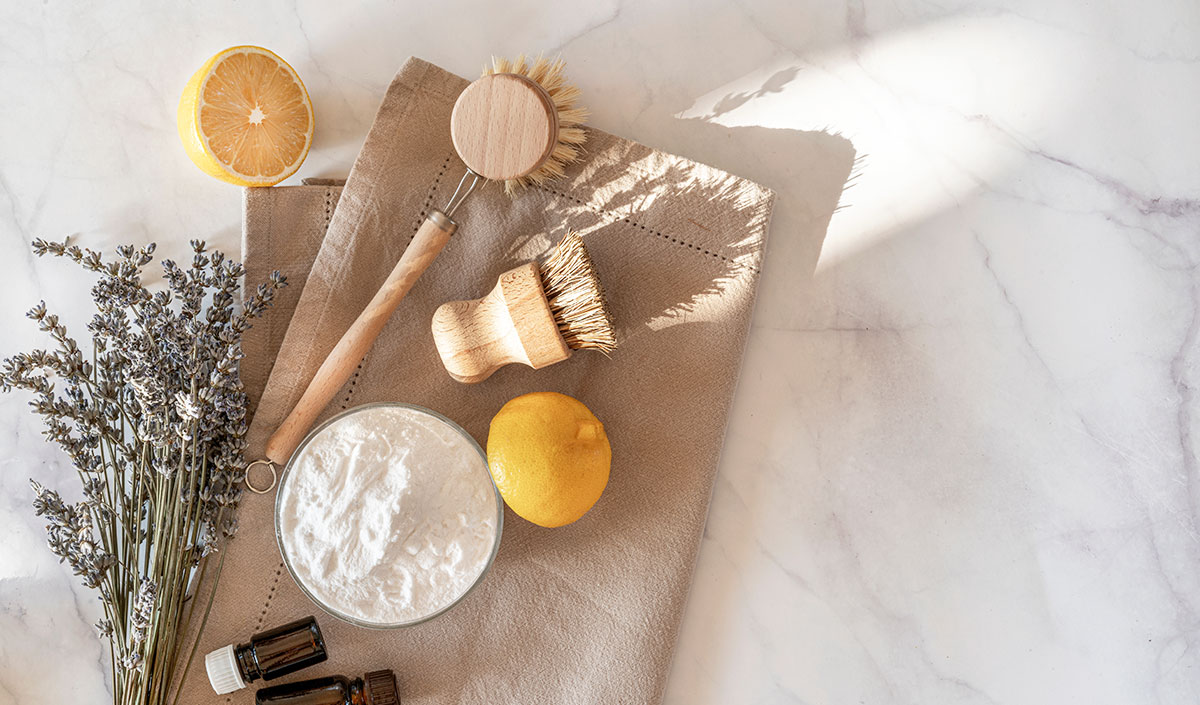 Astuce de grand-mère pour dégraisser ses meubles de cuisine