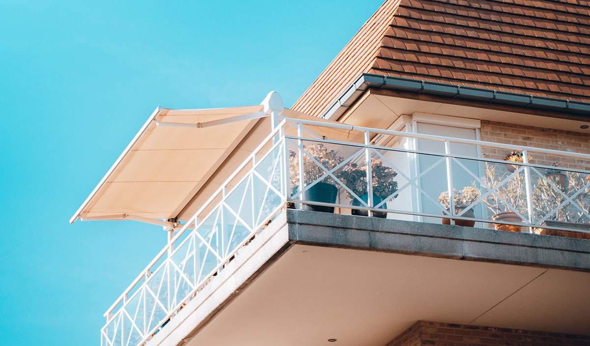 Voile d'ombrage de balcon, pour se protéger du vis-à-vis et du soleil 