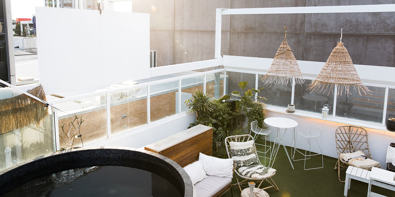 Balcon en ville : 10 astuces pour se protéger du vis-à-vis
