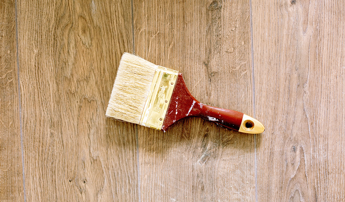 Restaurer un meuble en bois : les étapes et le matériel indispensables -  Côté Maison