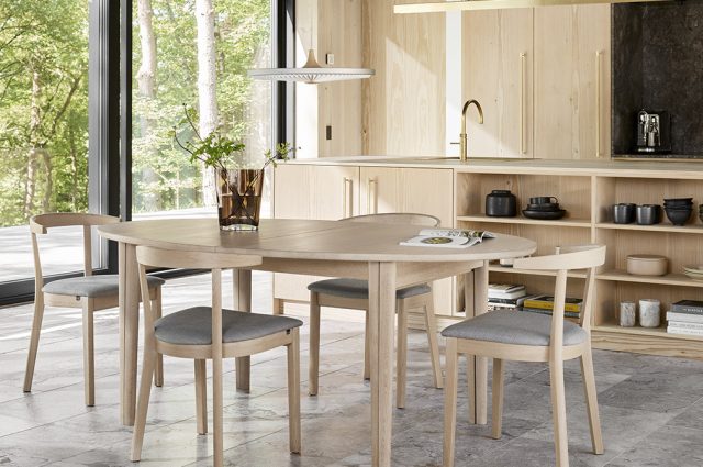 Quelle couleur associer avec du bois clair ?