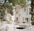 Maison provençale : visite déco d’un ancien moulin en pierre
