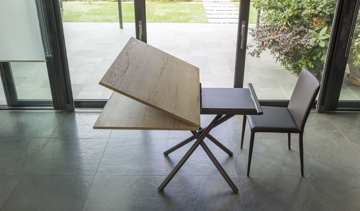 Table extensible avec allonges pliables