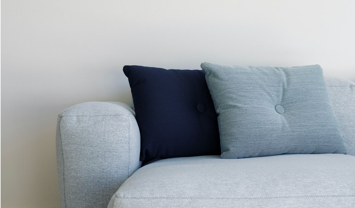 Comment bien nettoyer un canapé en tissu ? - Magazine Avantages