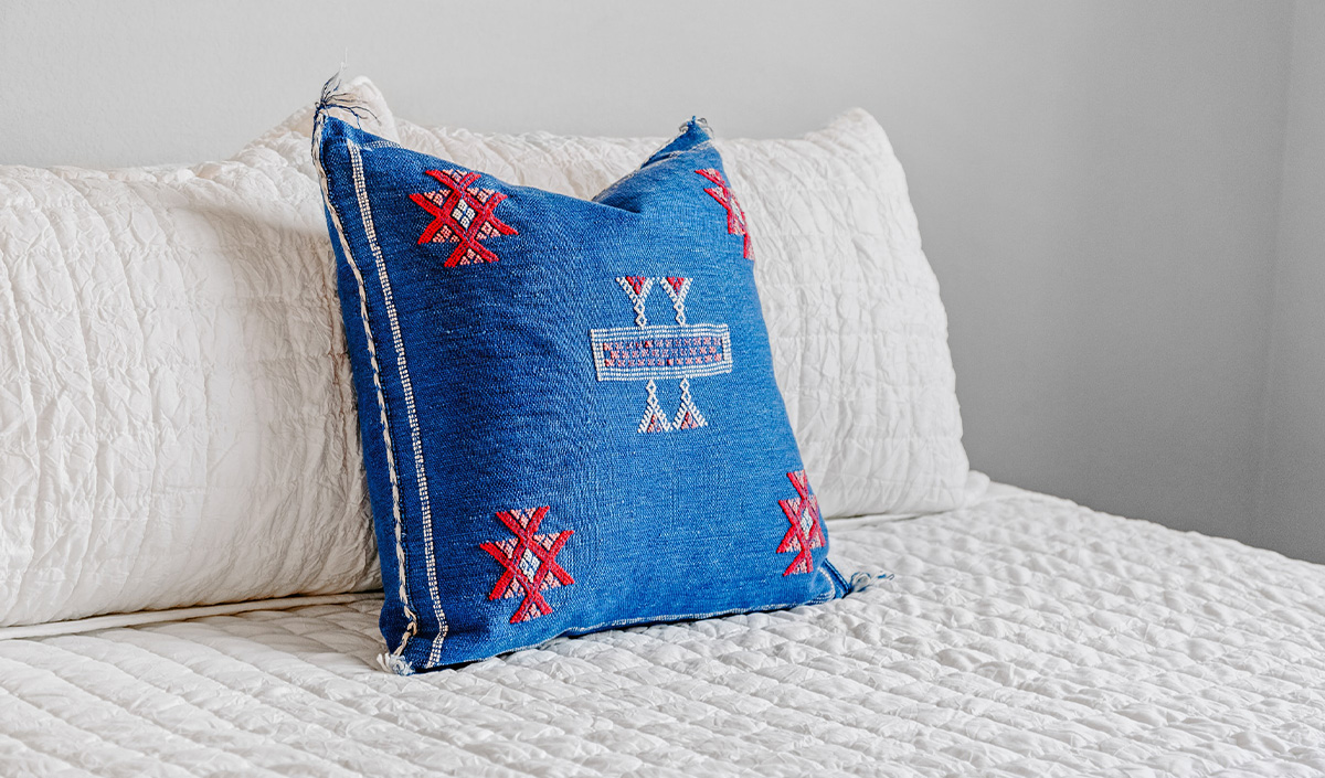 Idée déco : coussin en denim