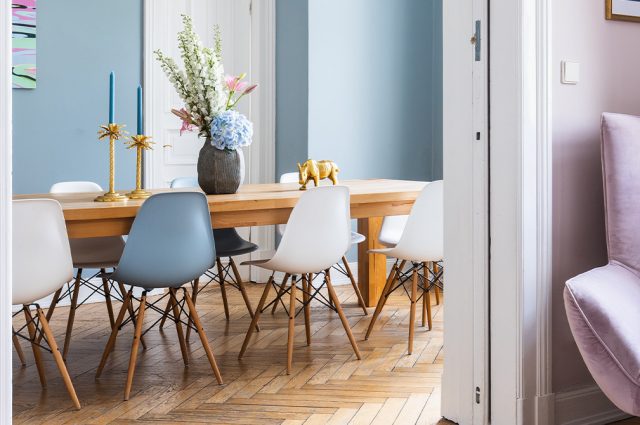 Comment nettoyer une table en teck avec du bicarbonate de soude ?