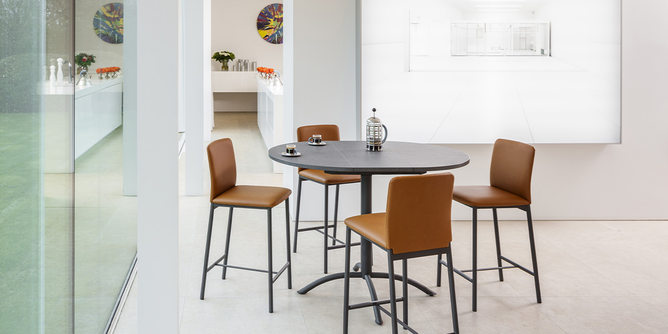 Comment recouvrir un tabouret de bar ?