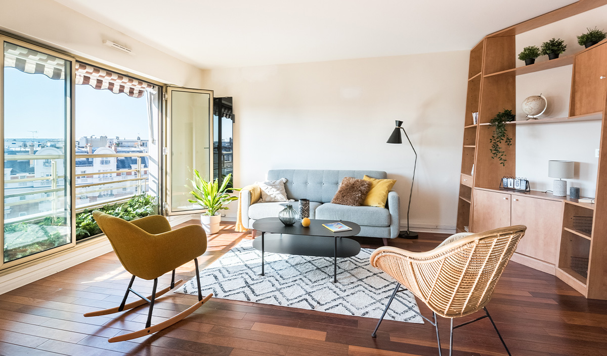 Home staging d'un salon lumineux