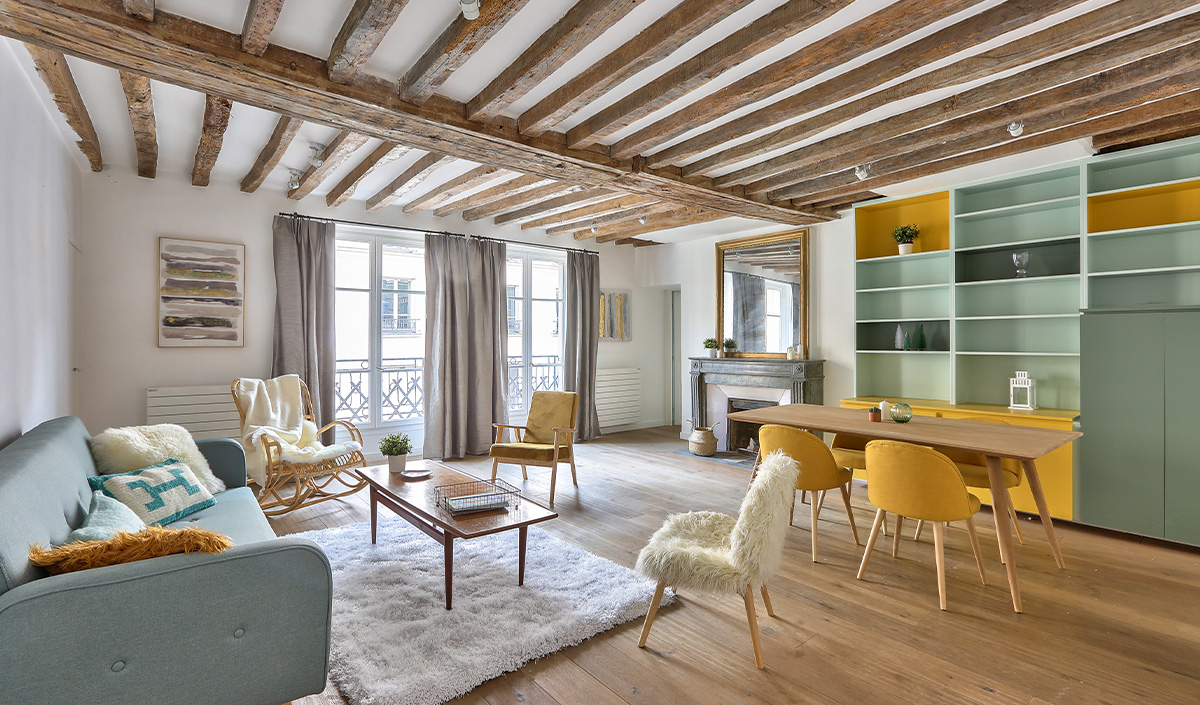 Home staging salon d'un appartement ancien 