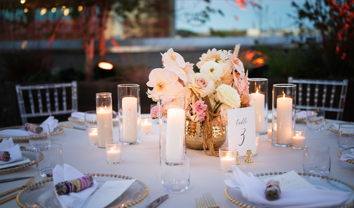 Idée déco de table de mariage minimaliste