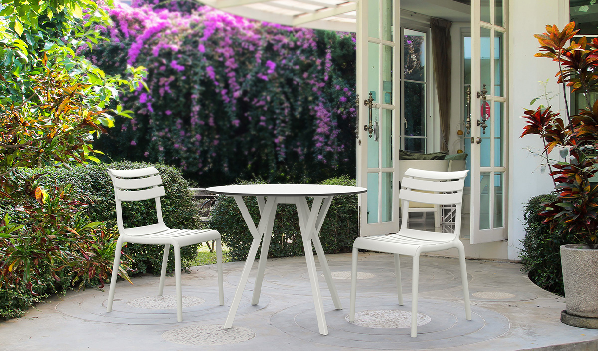 Chaise de jardin empilable pour les petits jardins