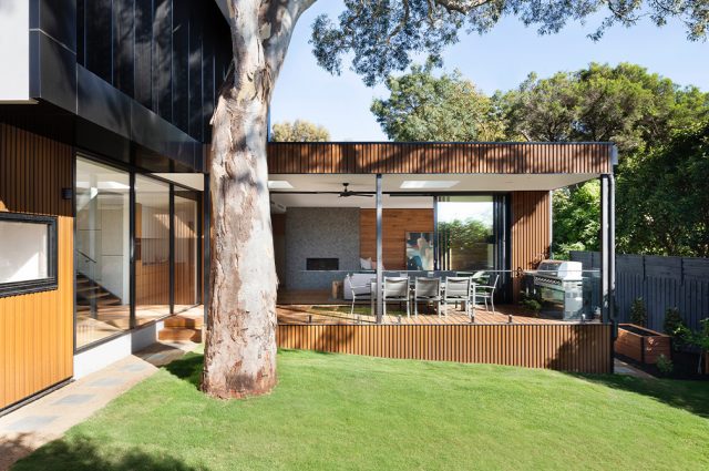 Comment aménager un jardin en pente ?