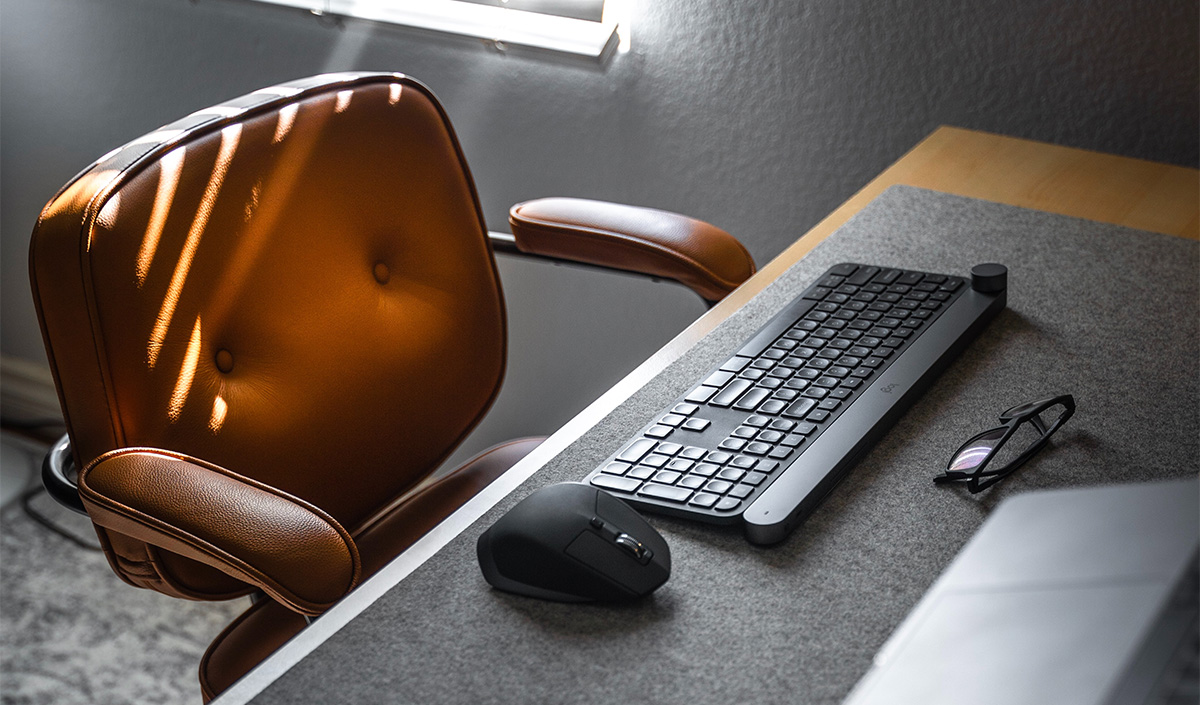 Chaise de bureau en synthétique camel