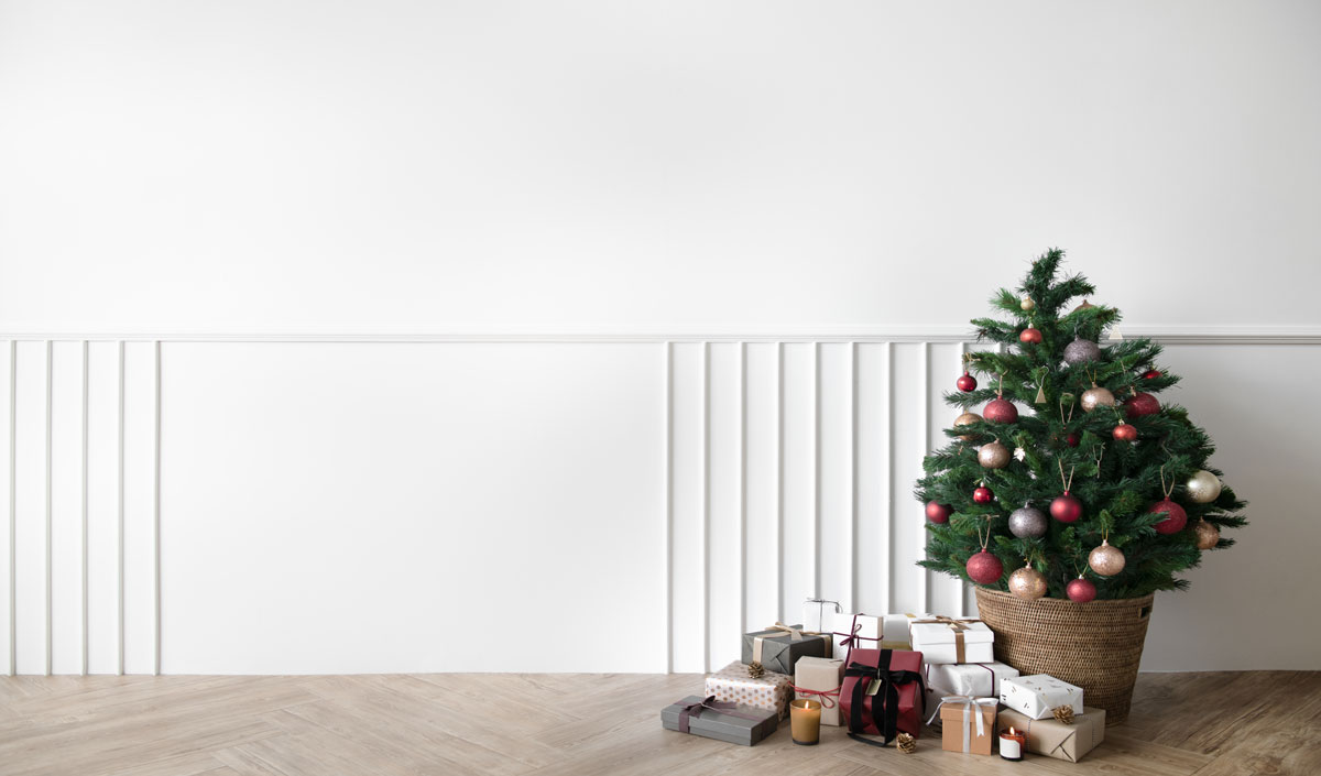 Un sapin de Noël miniature pour décorer pour votre chambre