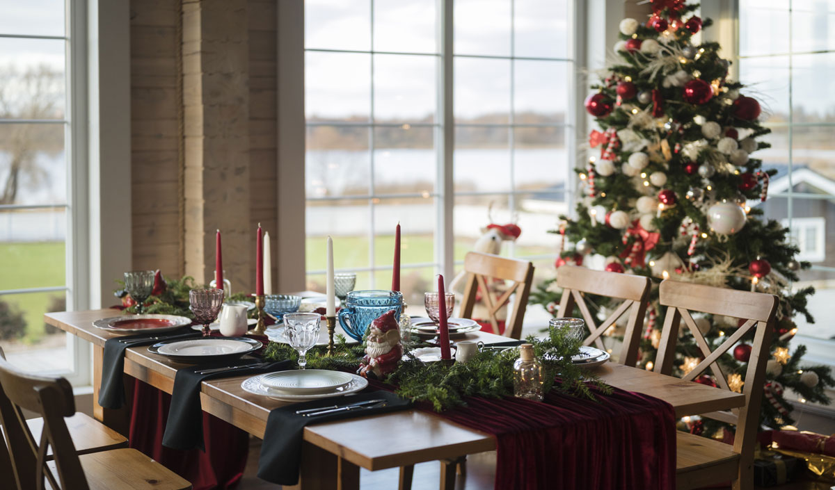 Le sapin, l’élément clef de votre décoration de Noël dans votre salle à manger