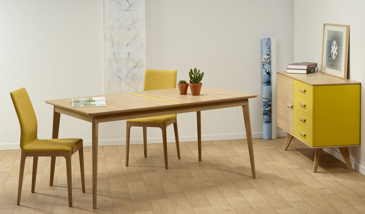 La table en bois, l’indispensable de la salle à manger scandinave