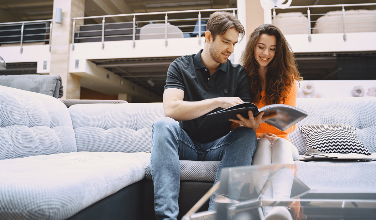 Guide d'achat : où dénicher les chaises idéales pour votre table en merisier