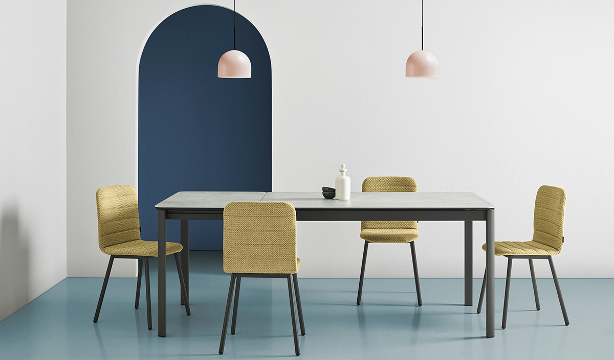 Table et chaises Pepper du fabricant espagnol Mobliberica
