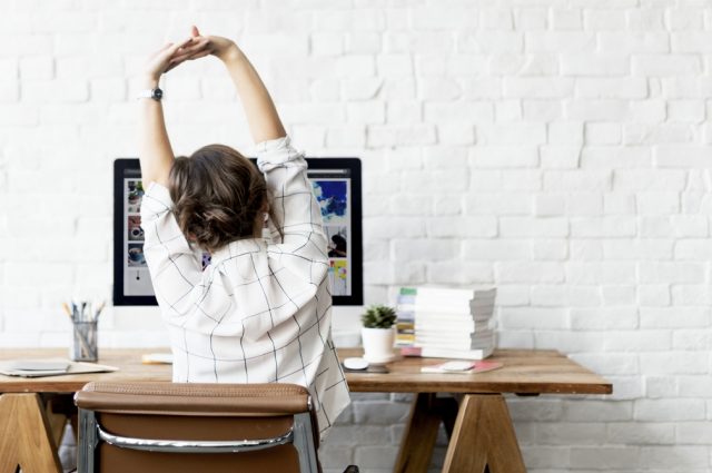 Quelle est la meilleure posture à adopter au bureau ?