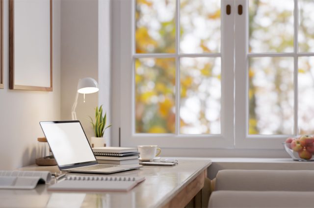 Comment installer son bureau par rapport à la fenêtre ?