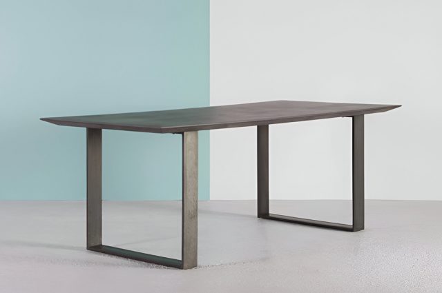 Comment entretenir sa table en béton ciré ?