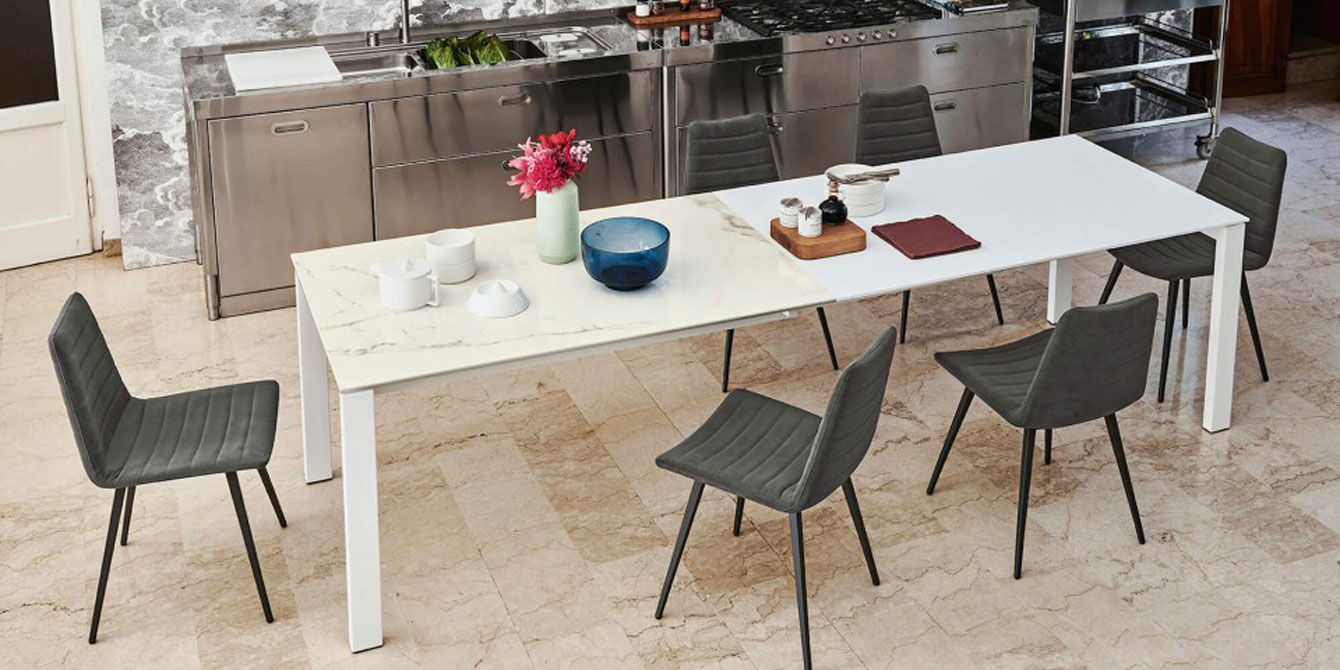 Quelles chaises associer avec une table blanche ?