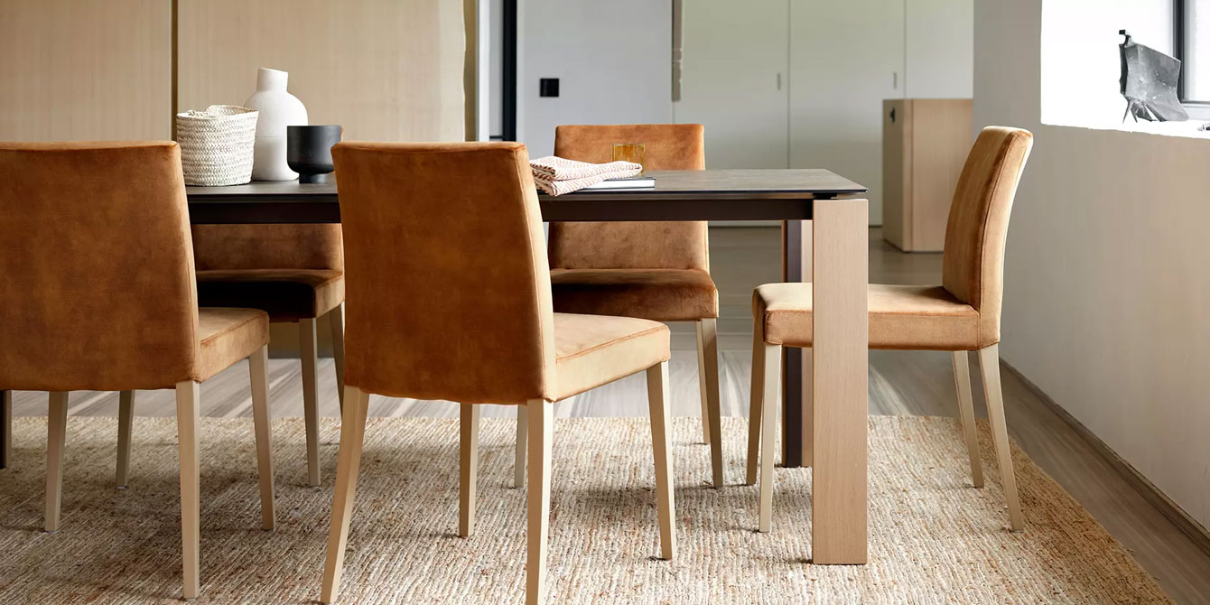 Quels sont les avantages et inconvénients du velours en déco ?