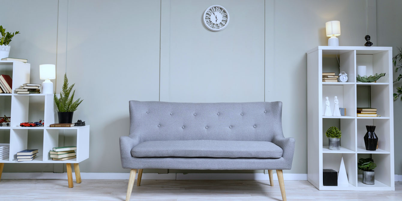 Comment décorer un grand mur de salon ?