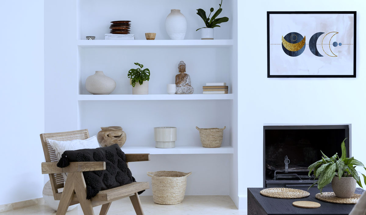 Le mobilier sur mesure : une solution élégante pour décorer un grand mur