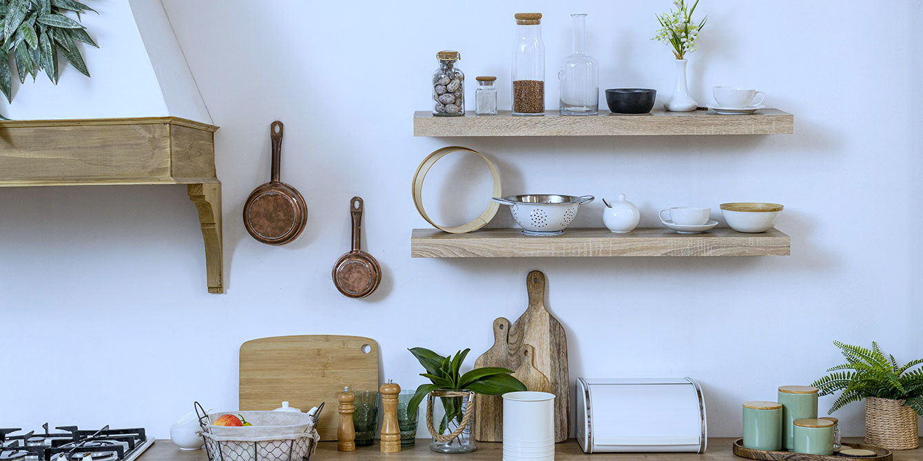 Exploiter les rangements verticaux pour bien ranger sa cuisine