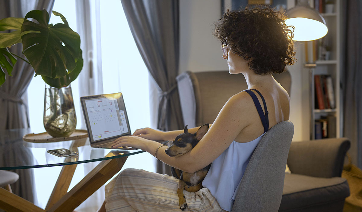 La lumière artificielle, un élément à ne pas négliger pour le télétravail
