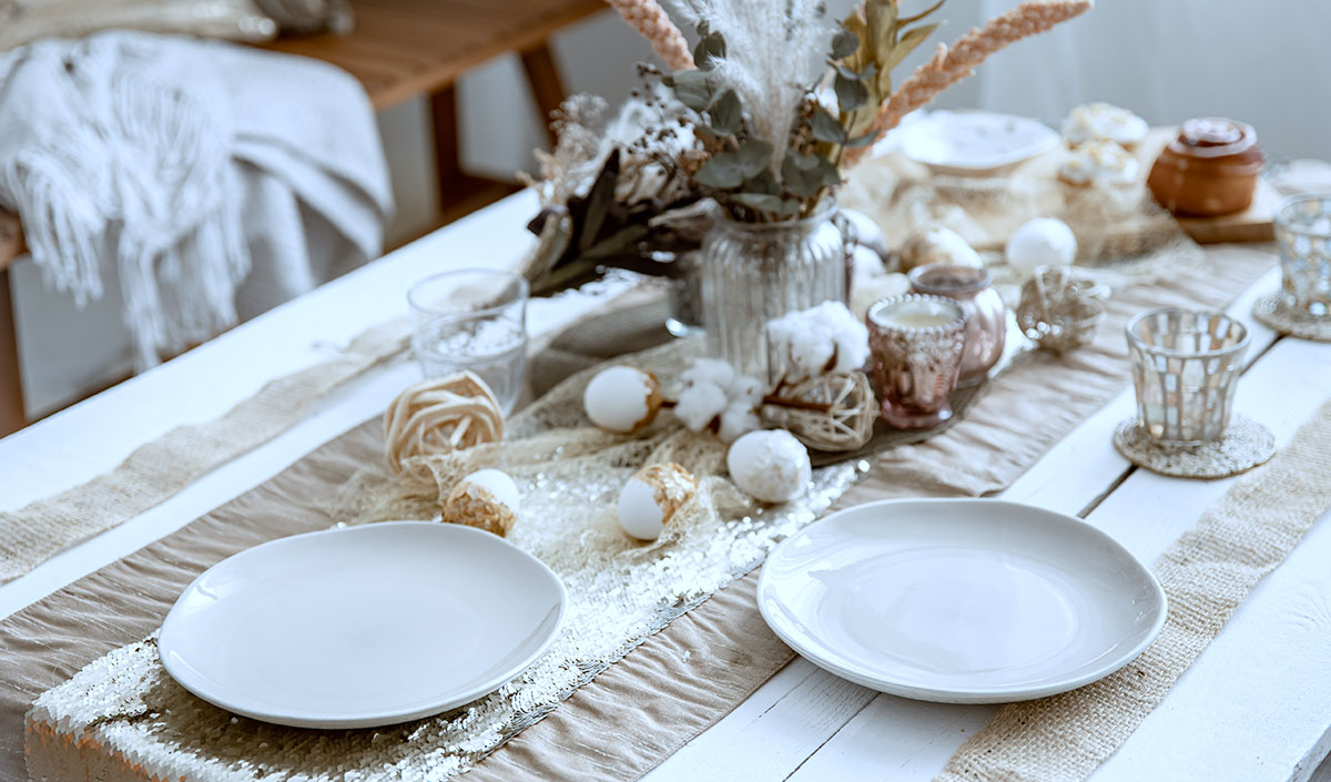Les matières naturelles pour une table de salle à manger tendance