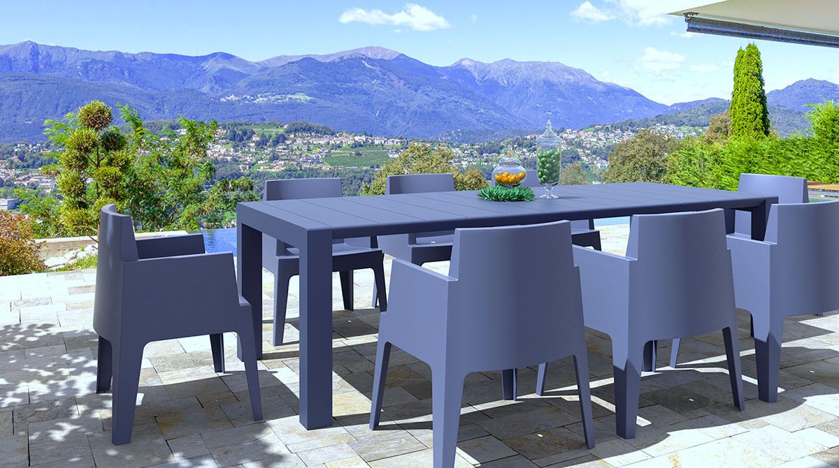 Comment rénover une table de jardin en plastique ?