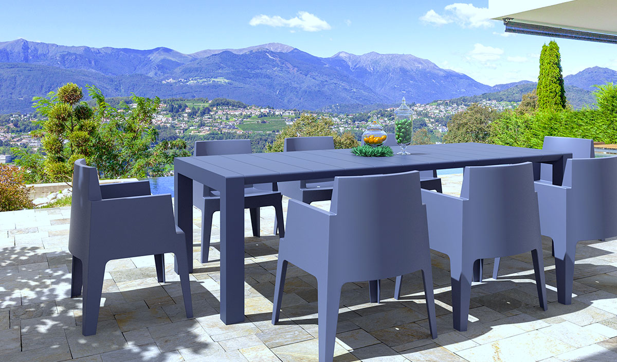Comment rénover une table de jardin en plastique ?