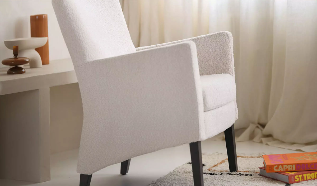Fauteuil de lecture avec des bouclettes