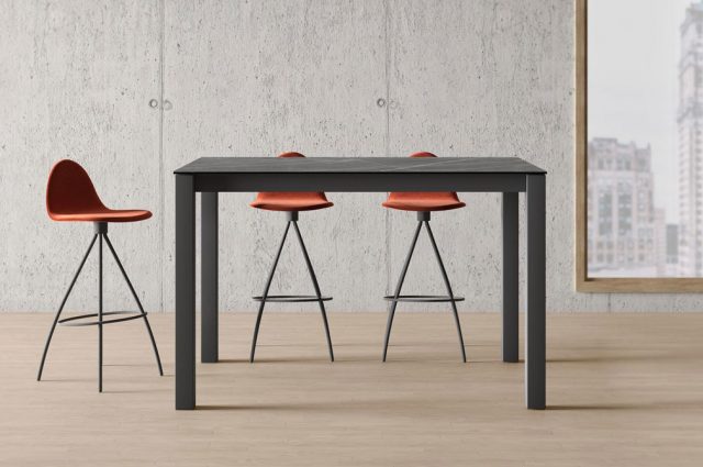 Hauteur table à manger : comment la choisir sans se tromper ?