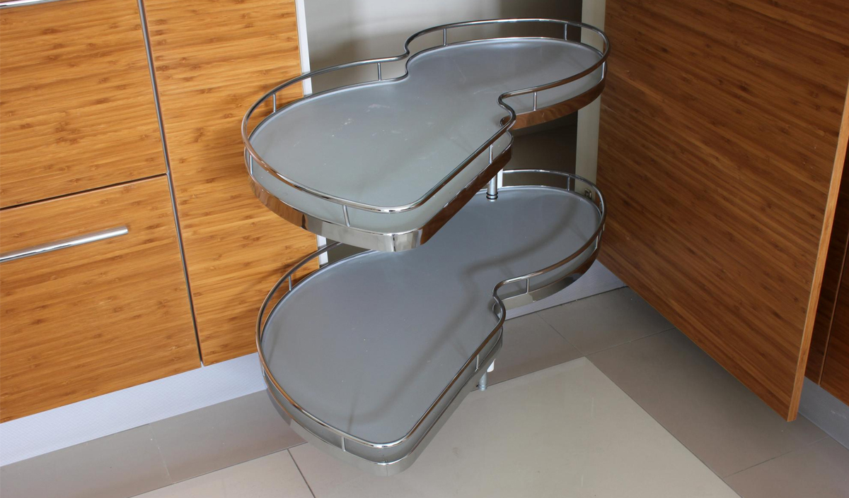 Intégrer des tiroirs coulissants et à l’anglaise pour ranger sa cuisine