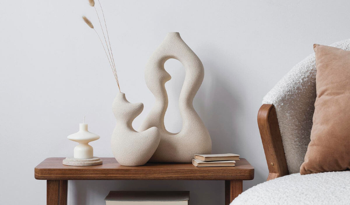 Opter pour des accessoires décoratifs blancs