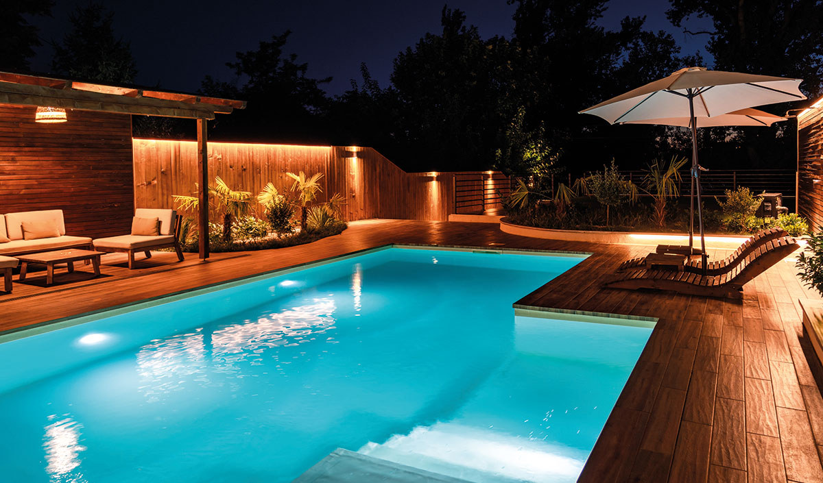 Adopter un éclairage pour sublimer et sécuriser le jardin et la piscine