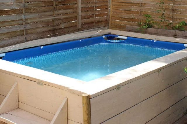 Piscine hors sol : comment l’intégrer avec style dans un jardin ou sur une terrasse ?