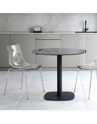 Table de cuisine en verre