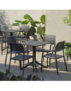 Table de jardin en plastique