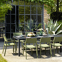 Table de jardin et d'extérieure