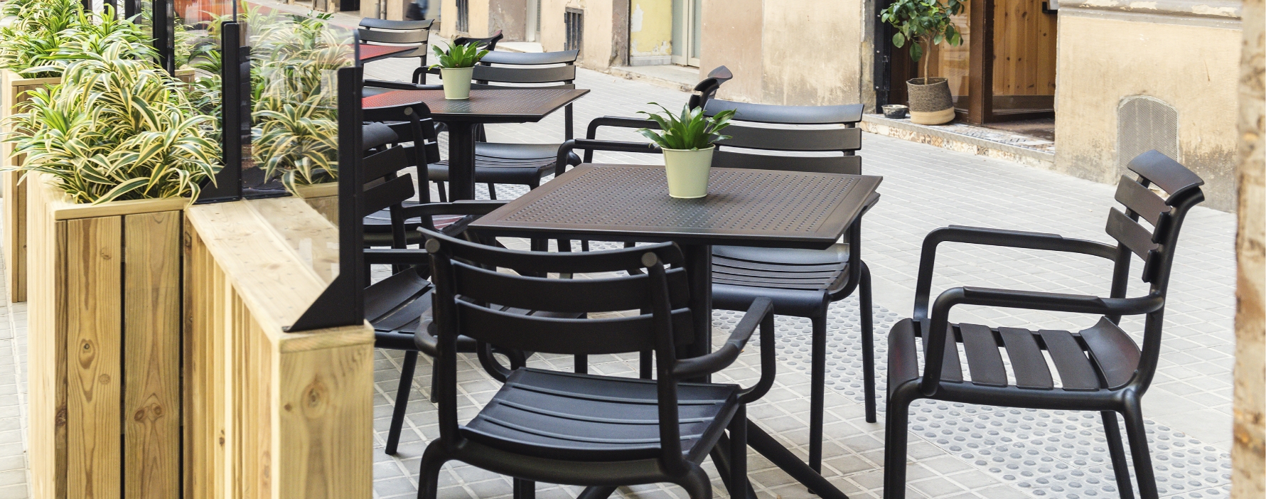 Cafés, bars, restaurants et terrasses